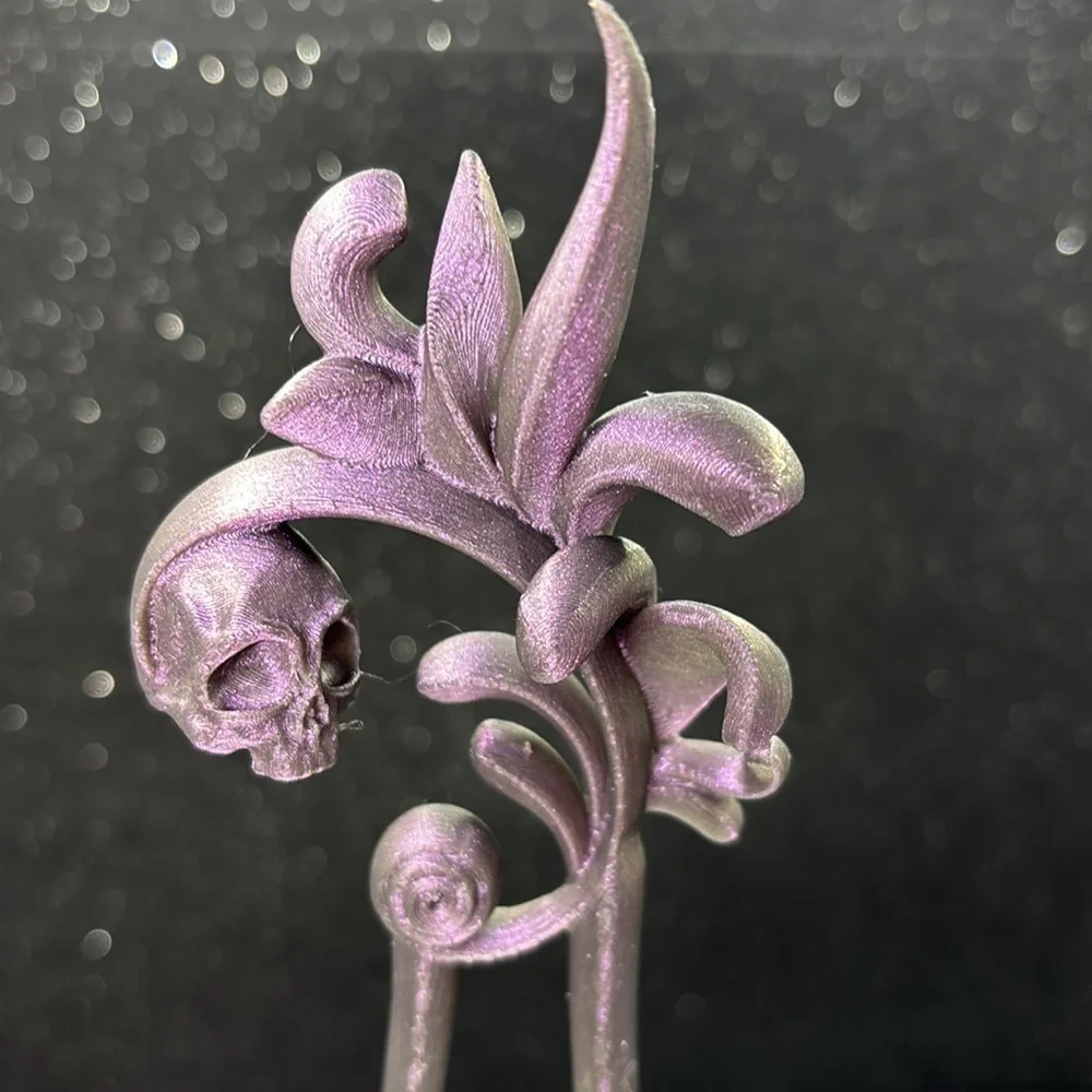 Gothic Skull Hair Pin – 3D Printed Fantasy Hair Accessory Purple Color Shift